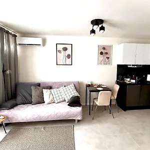 Apartament Sky Comfy Pereca, Warszawa
