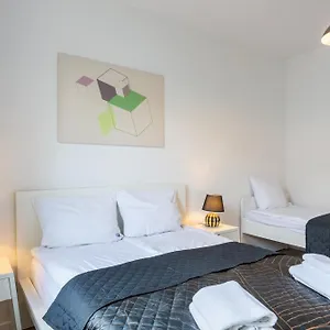 Golden - Big And Bright Stylish - Center - Pereca Apartmán