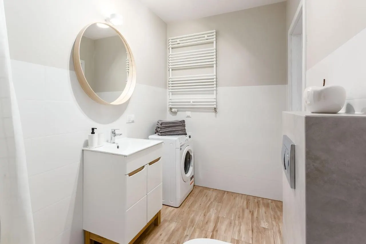 Chill Apartments Marywilska Warsaw
