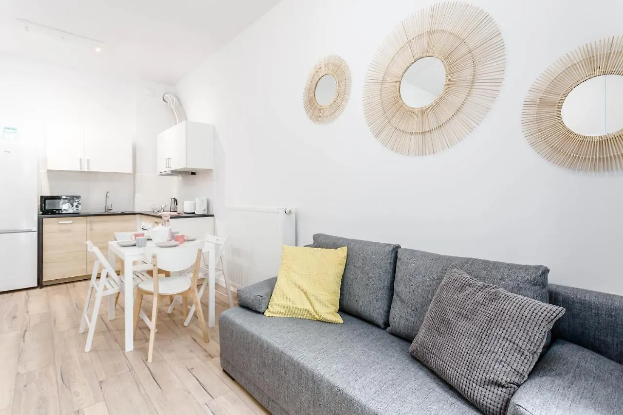 Chill Apartments Marywilska Warsaw